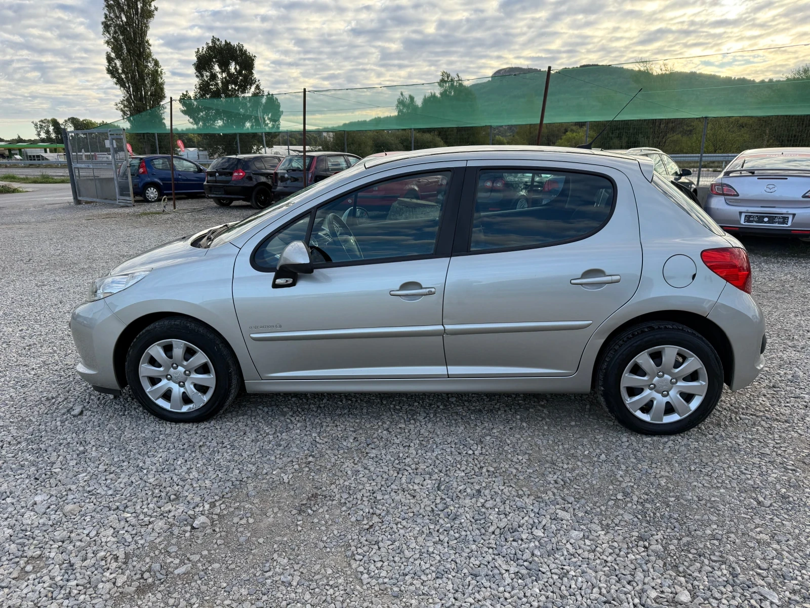 Peugeot 207 1.4i-73PS-КЛИМАТРОНИК - изображение 8