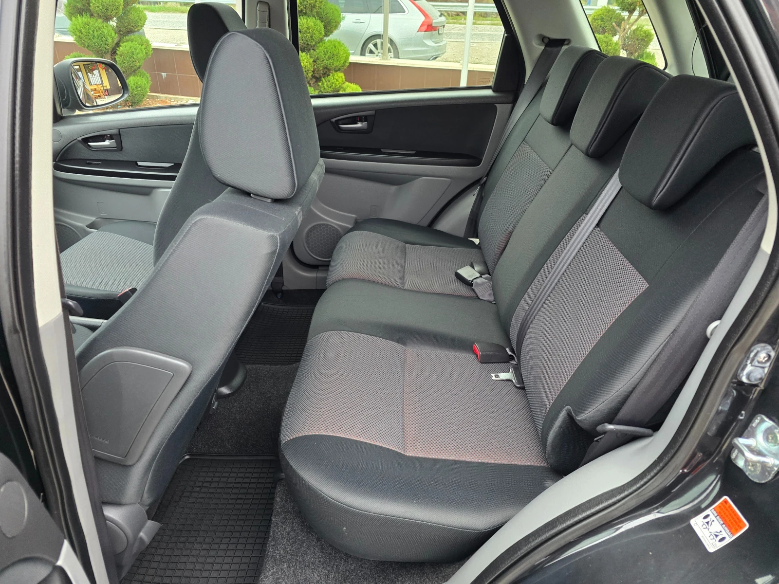 Suzuki SX4 1.9DDiS 4x4 ! ! КЛИМАТИК | Mobile.bg — изображение 14