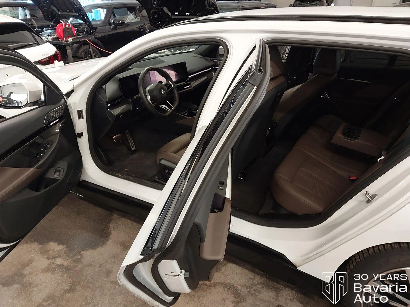 BMW 540 d xDrive Touring M Sport Paket Steptronic - изображение 5