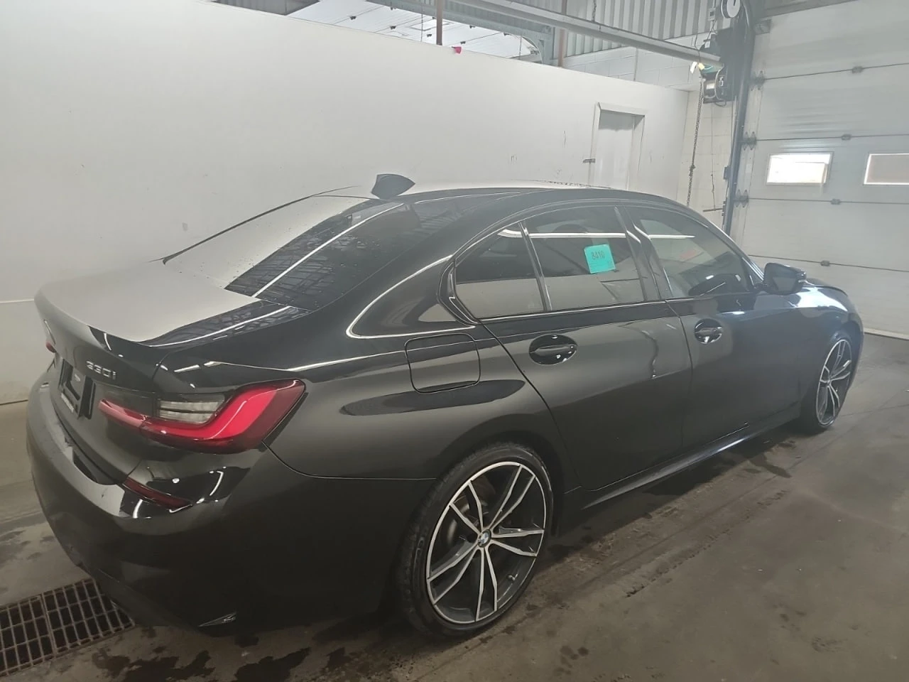 BMW 330 * АВТО КРЕДИТ* ЦЕНА ДО БГ * Сервизна история *  - изображение 6