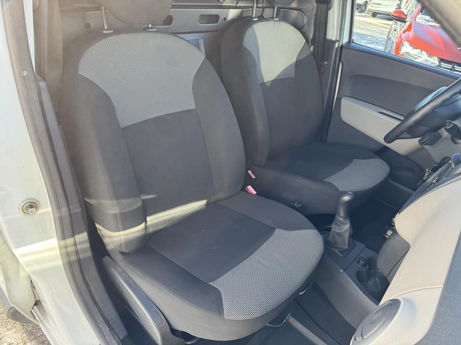 Dacia Dokker 1.5Dci 75k.c. N1 - изображение 9