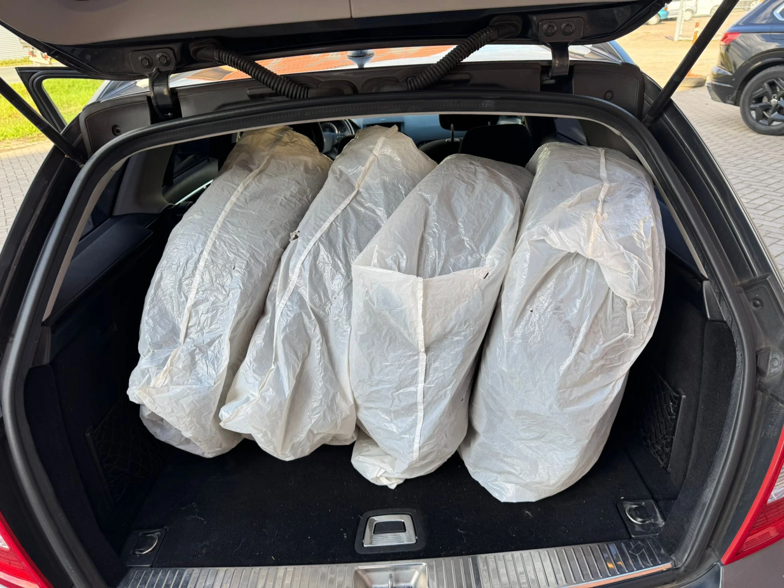 Mercedes-Benz C 200 НОВ ВНОС - изображение 8