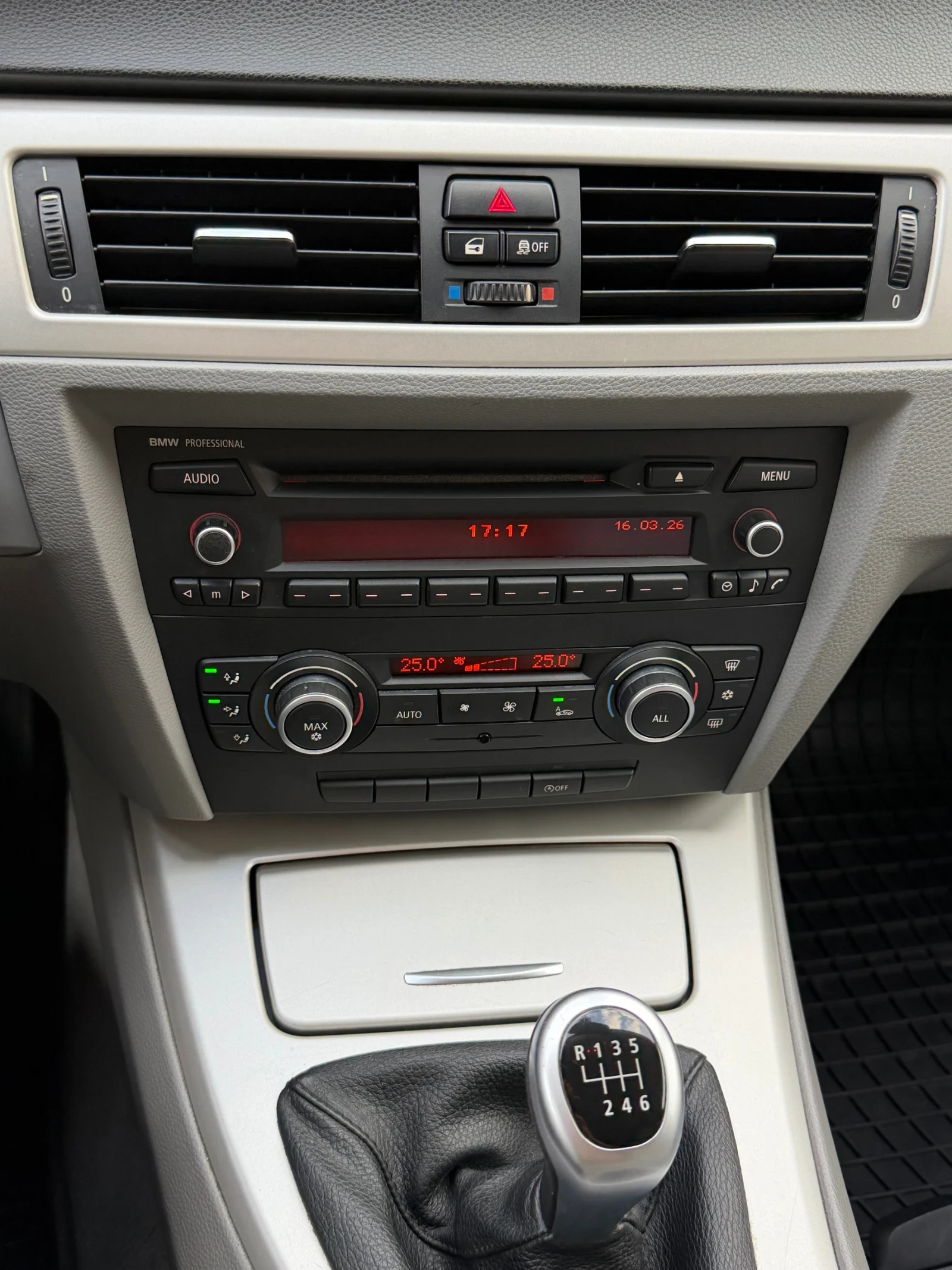 BMW 316 Топ състояние!!!, снимка 10 - Автомобили и джипове - 53864000