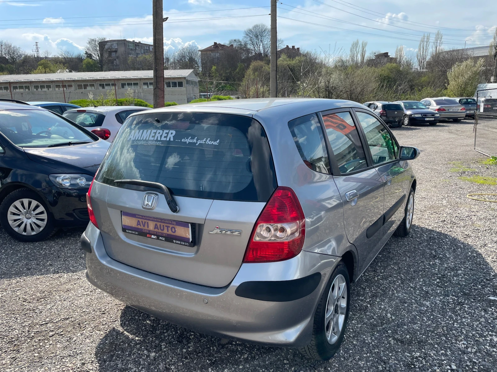 Honda Jazz 1.4i 82к.с. Facelift, Оригинални щори, Нови гуми!, снимка 6 - Автомобили и джипове - 53994102