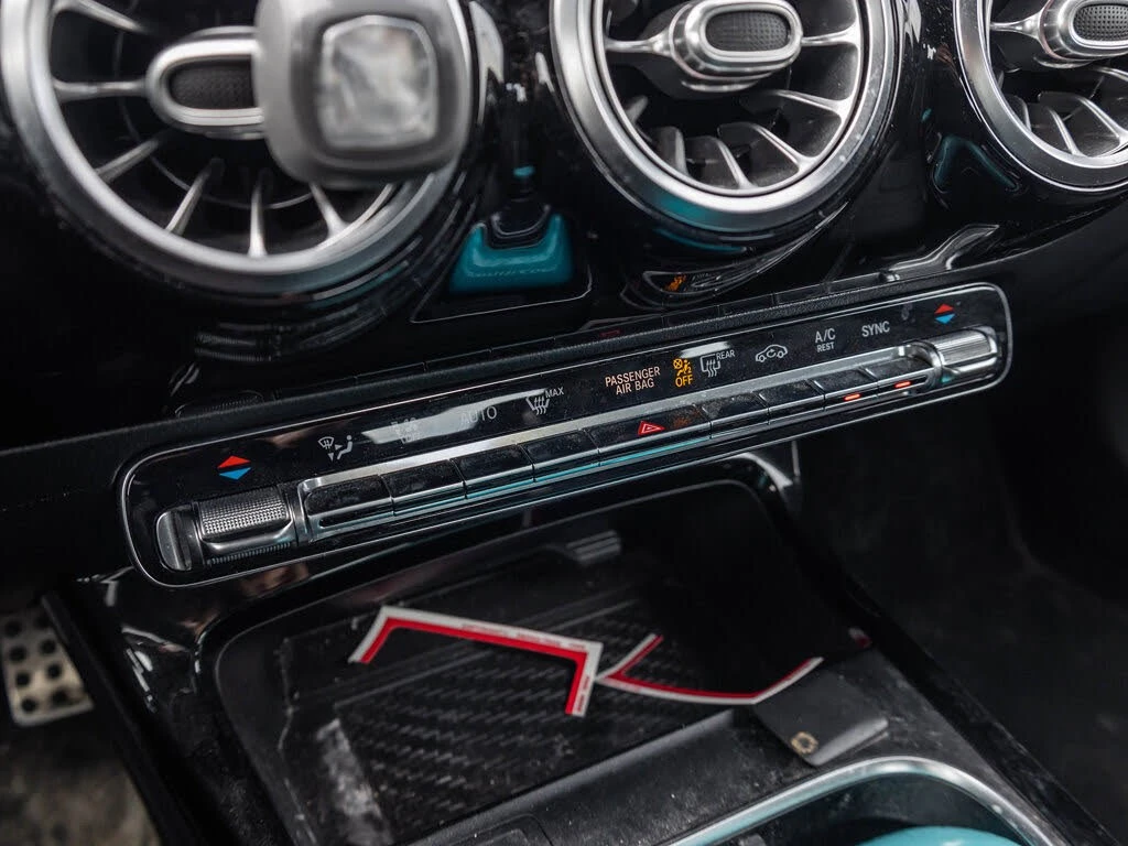 Mercedes-Benz CLA 250 4MATIC* АвтоКредит* (Цена до БГ) , снимка 16 - Автомобили и джипове - 54154621