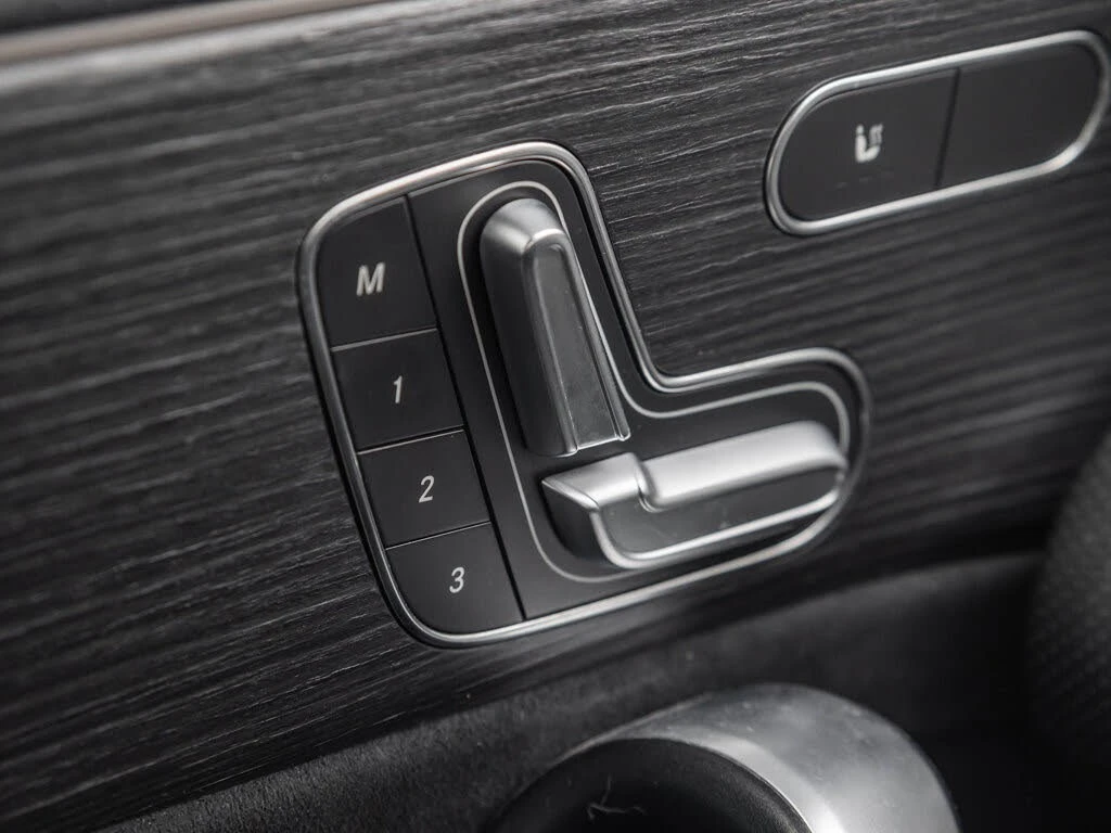 Mercedes-Benz CLA 250 4MATIC* АвтоКредит* (Цена до БГ) , снимка 14 - Автомобили и джипове - 54154621