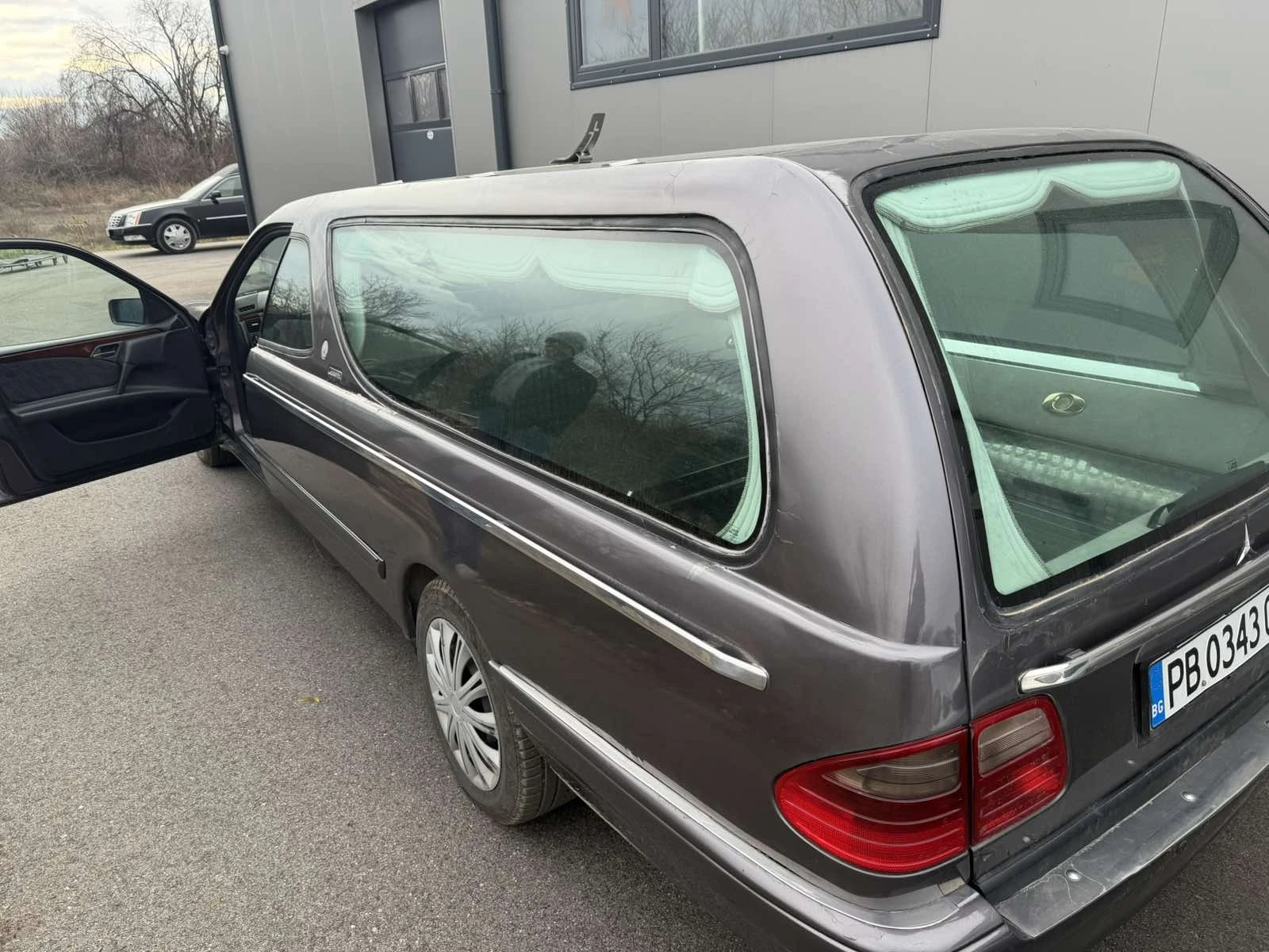 Mercedes-Benz E 290, снимка 3 - Автомобили и джипове - 54302876