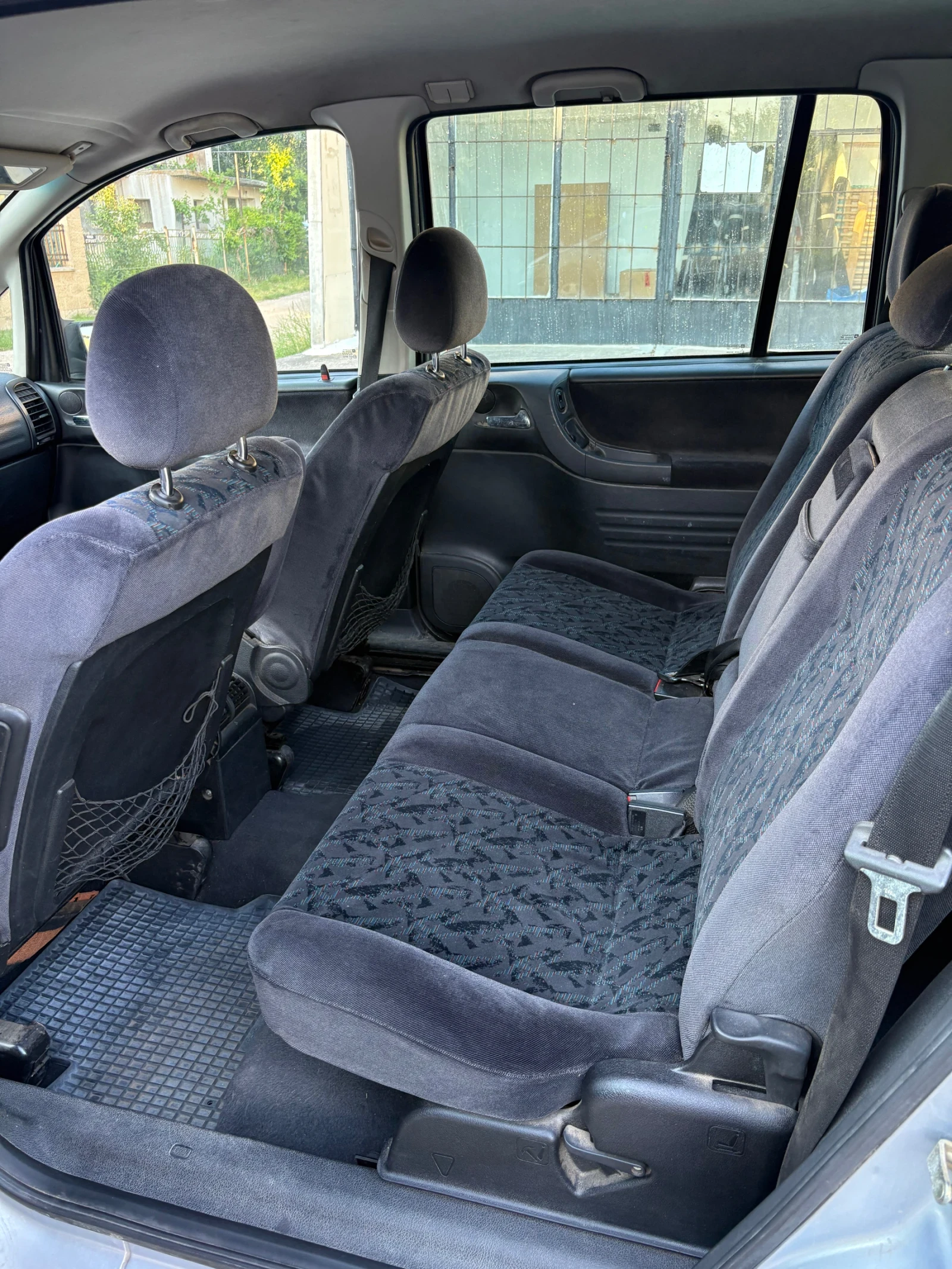 Opel Zafira 1.8 125кс, снимка 9 - Автомобили и джипове - 54699774