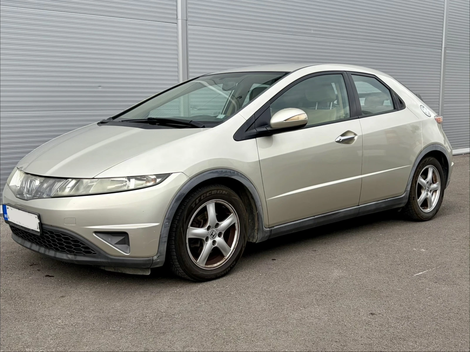Honda Civic 1.8 Vtec automatic, снимка 2 - Автомобили и джипове - 55450138