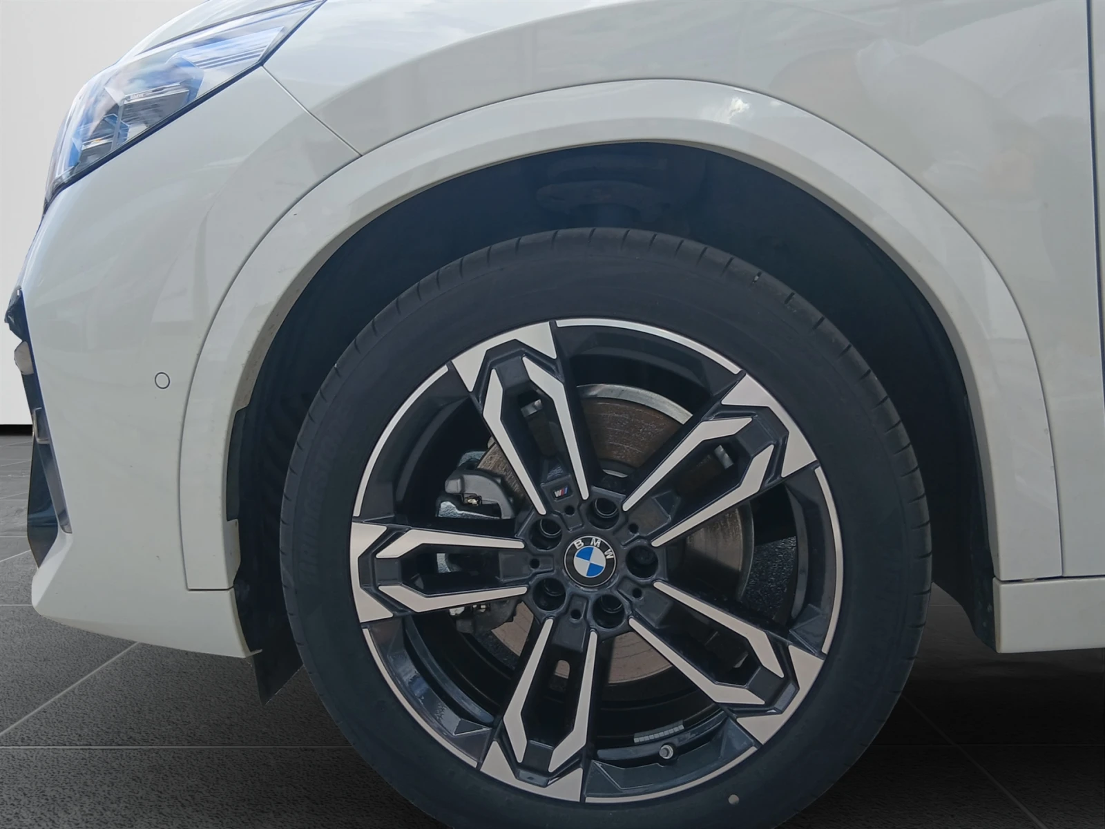BMW iX2 xDrive30, снимка 5 - Автомобили и джипове - 55641140