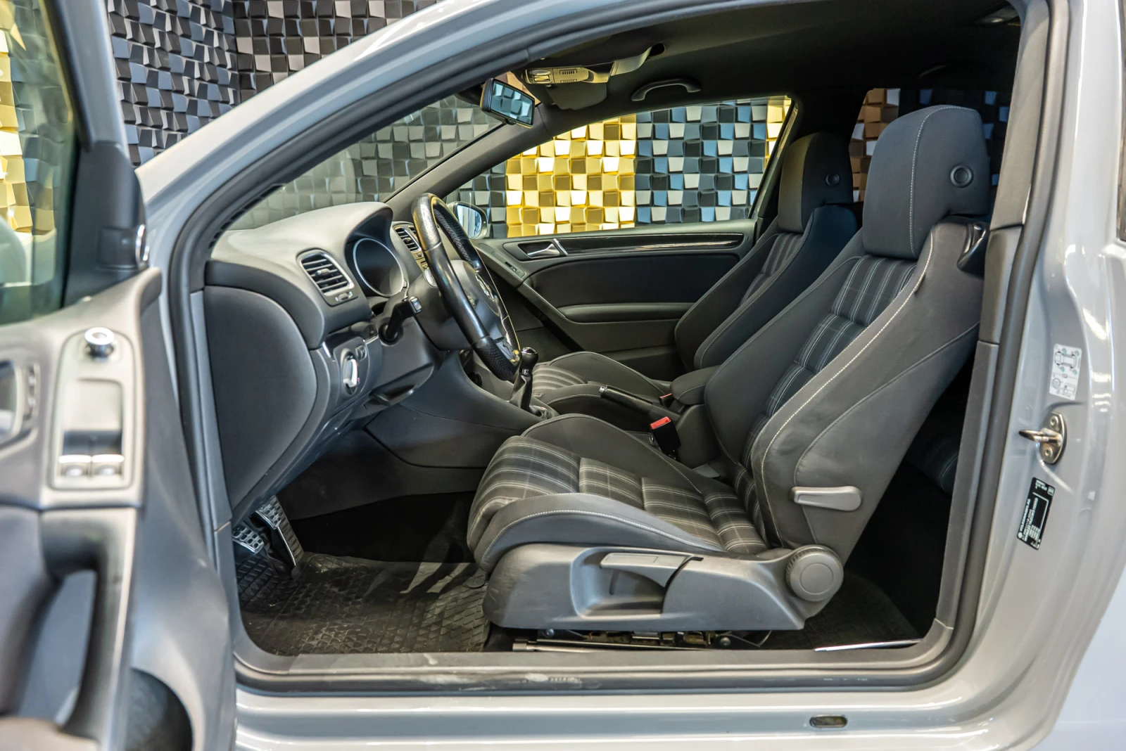 VW Golf VI GTD, снимка 8 - Автомобили и джипове - 55736721