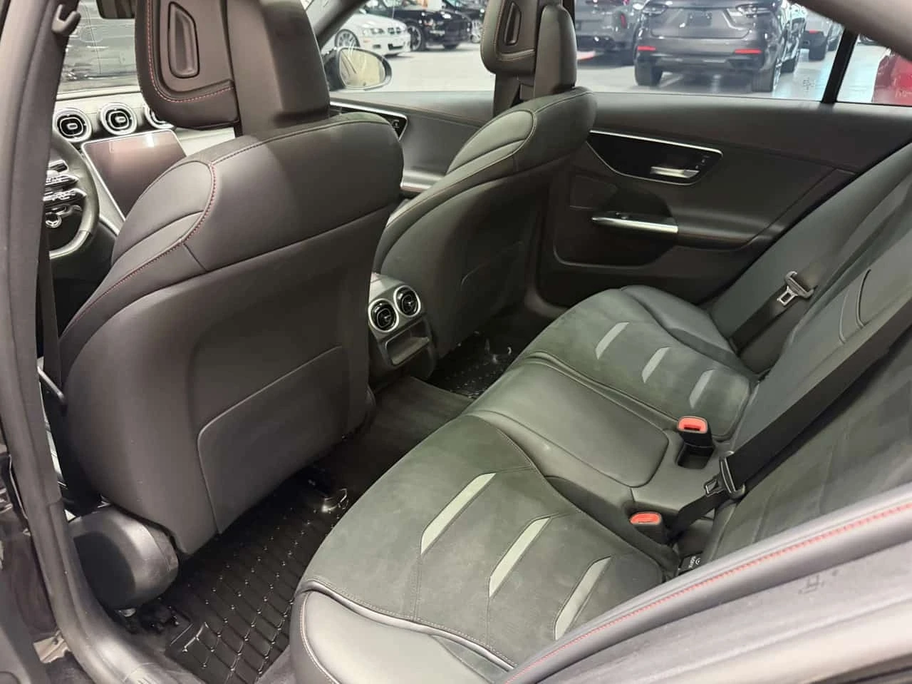 Mercedes-Benz C 43 AMG 4MATIC Sedan  CARFAX | Mobile.bg � ����������� 17