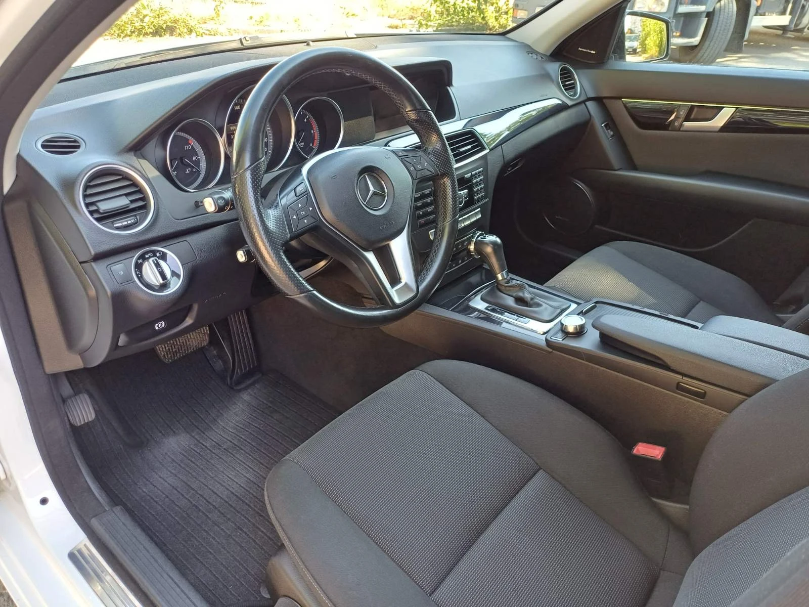 Mercedes-Benz C 220 CDI Classic BlueEfficiency | Mobile.bg � ����������� 9