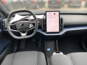 Volvo EX30 * SINGLE-CORE* LED* NAVI* CARPLAY* , снимка 8
