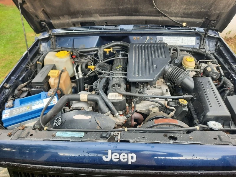 Jeep Cherokee XJ 4000, снимка 16 - Автомобили и джипове - 47694516