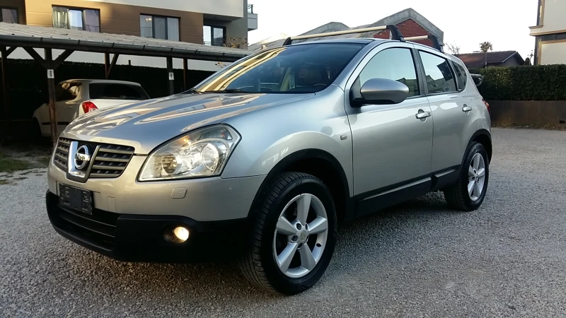 Nissan Qashqai 2.0dci/4x4/Keyless go-Панорама!, снимка 1 - Автомобили и джипове - 47729385