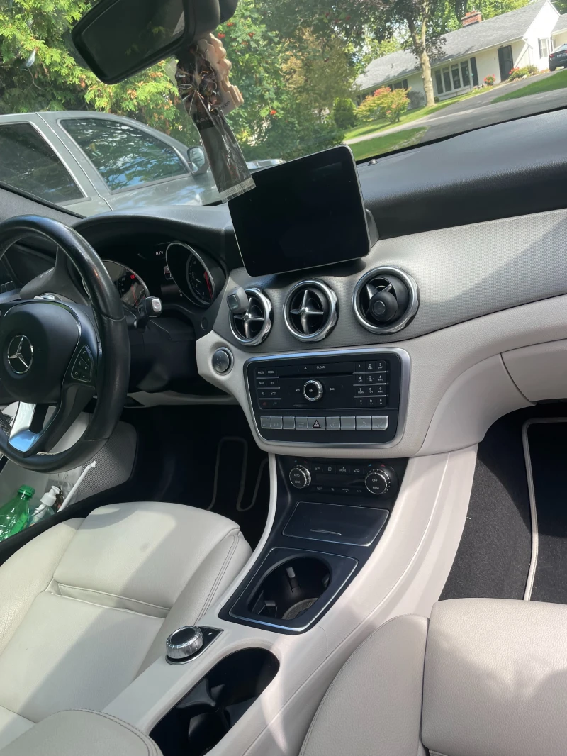 Mercedes-Benz GLA 250, снимка 5 - Автомобили и джипове - 52135242