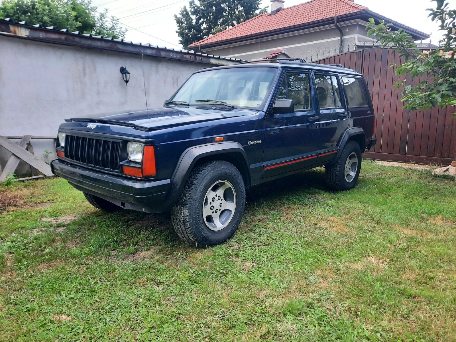 Jeep Cherokee XJ 4000 - изображение 4