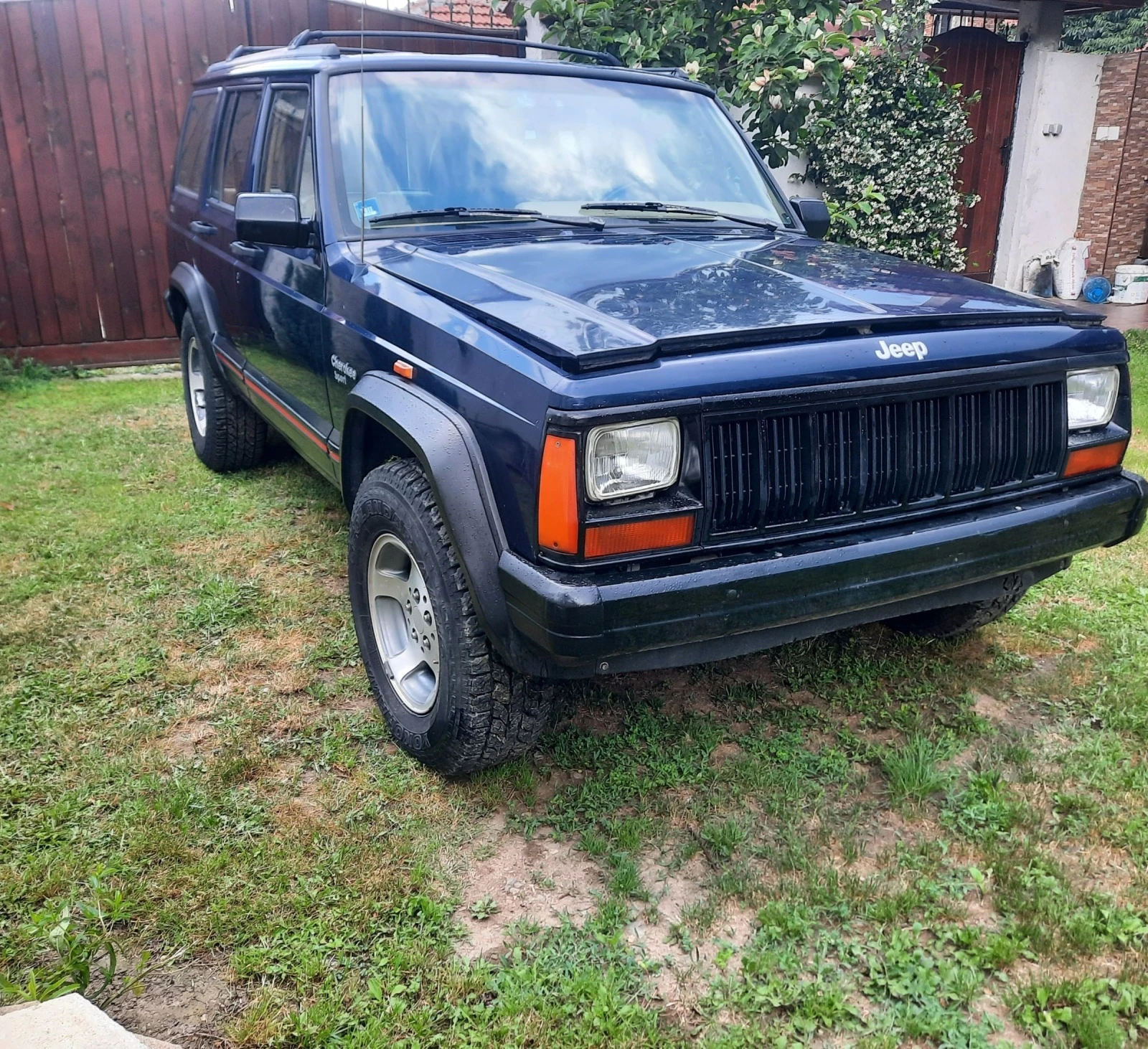 Jeep Cherokee XJ 4000 - изображение 2