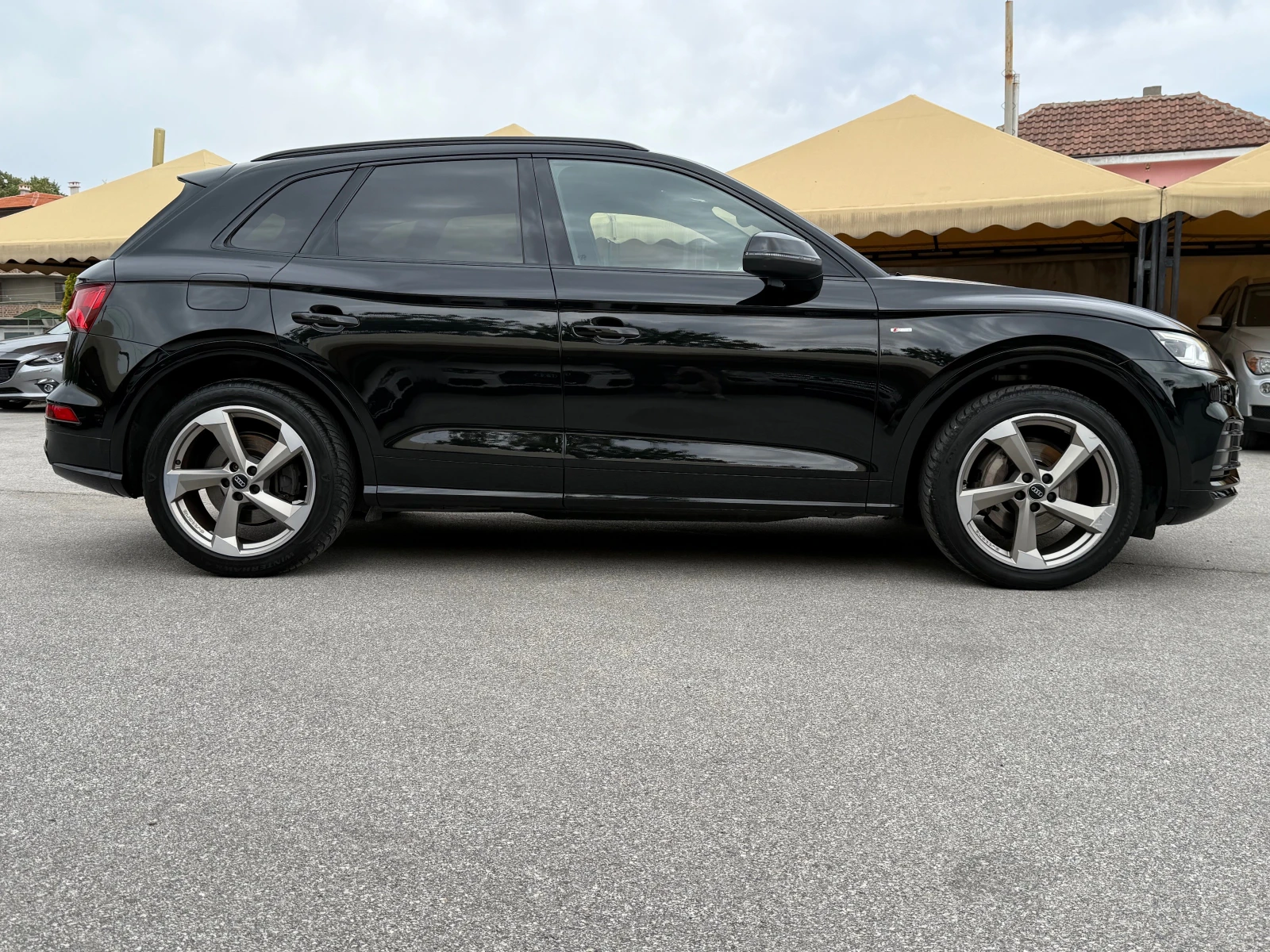 Audi Q5 2.0TDI ! Quattro ! Sline ! Камера !100% РЕАЛНИ КМ! - изображение 4