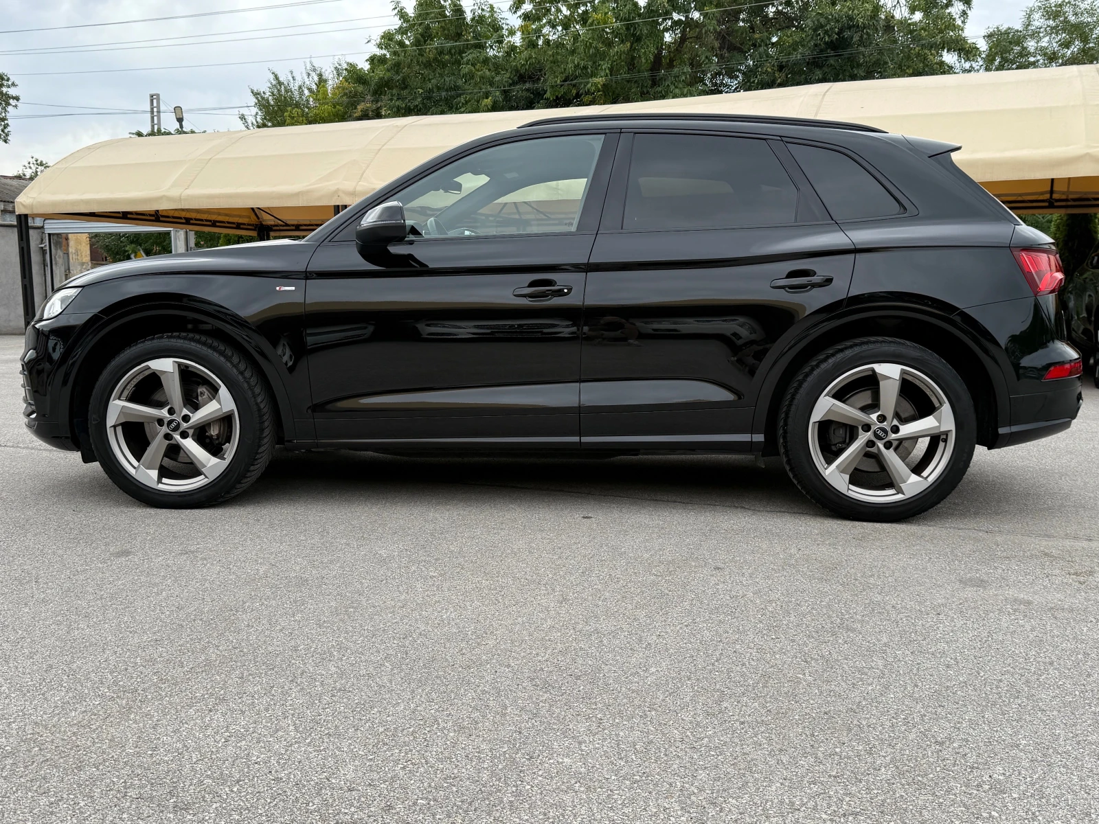 Audi Q5 2.0TDI ! Quattro ! Sline ! Камера !100% РЕАЛНИ КМ! - изображение 6