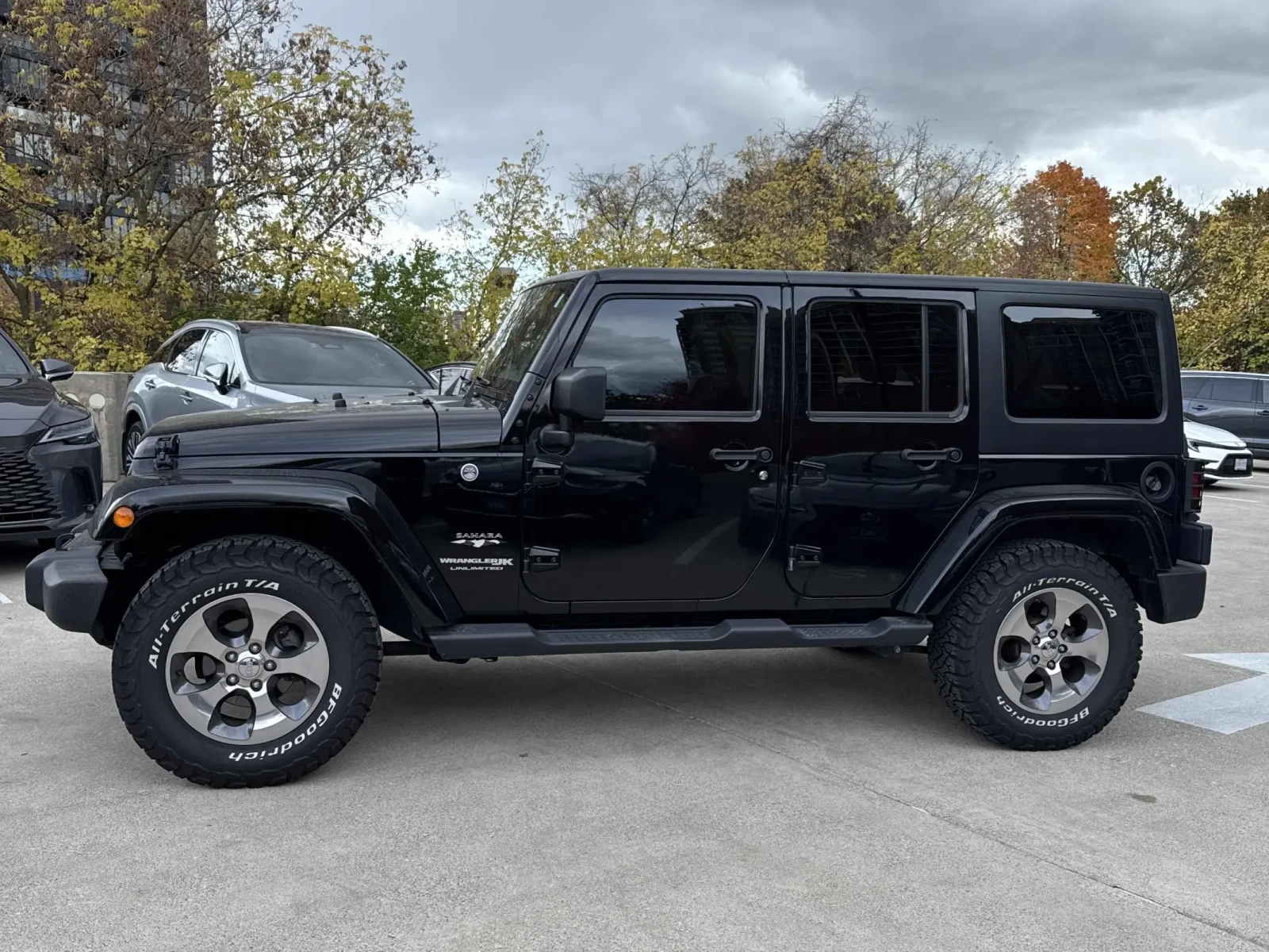 Jeep Wrangler JK Unlimited Sahara* CARFAX* БЕЗ ПЪРВОНАЧАЛНА ВНОС - изображение 2