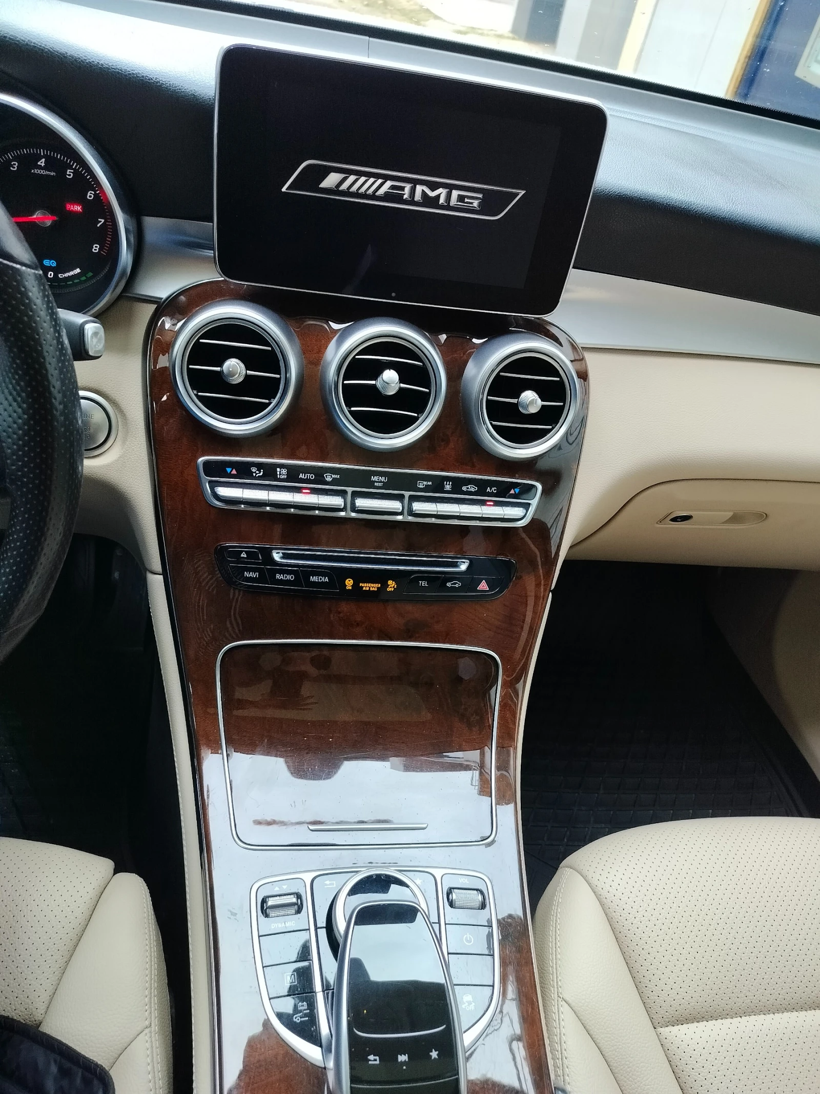 Mercedes-Benz GLC 350 e/4M/AMG-LINE/NAVI/360/PANO/key-go - изображение 6