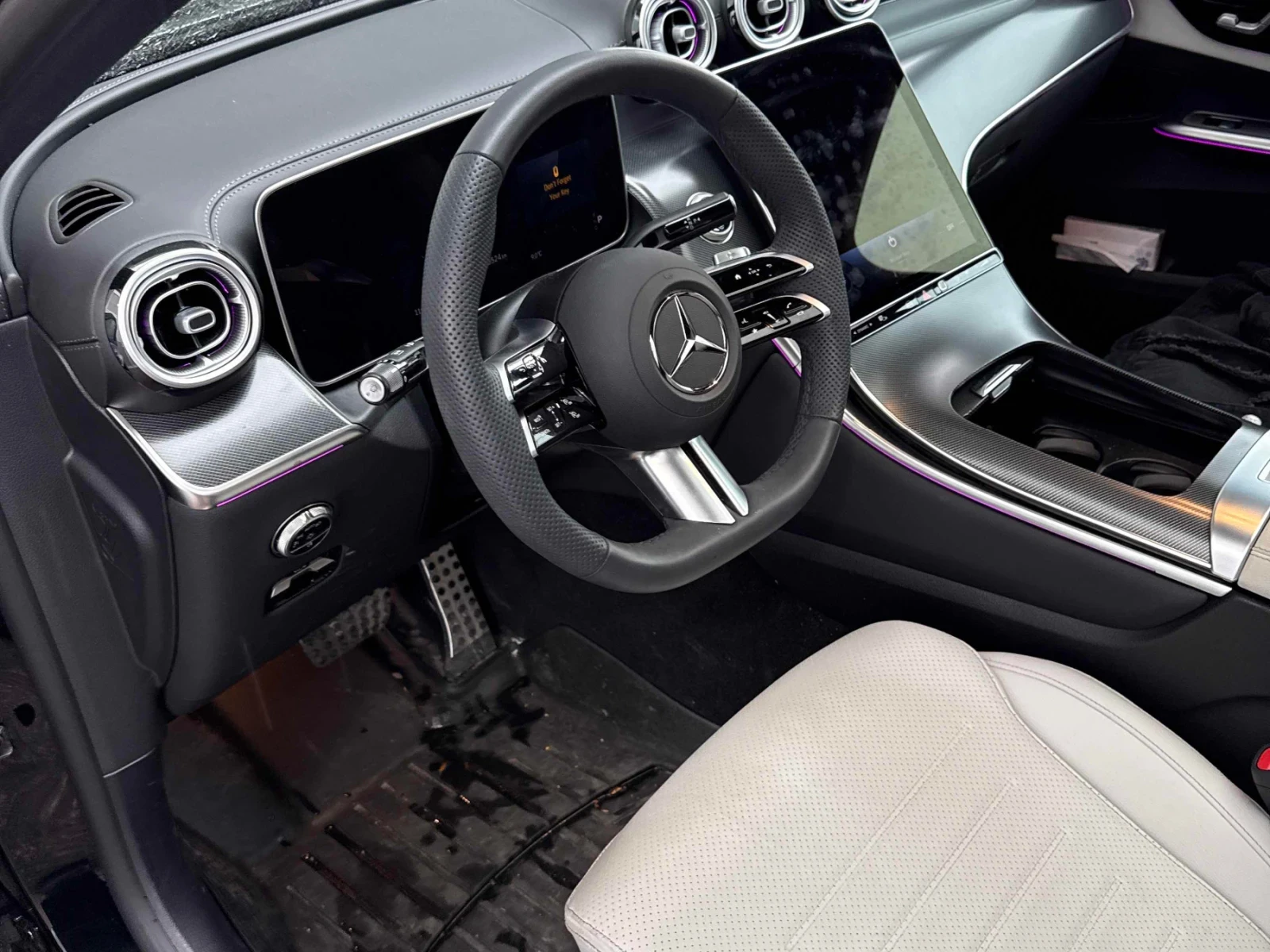 Mercedes-Benz GLC 300 ДИСТРОНИК * ПОДГРЕВ * ПАНОРАМА * CARFAX, снимка 6 - Автомобили и джипове - 54655726