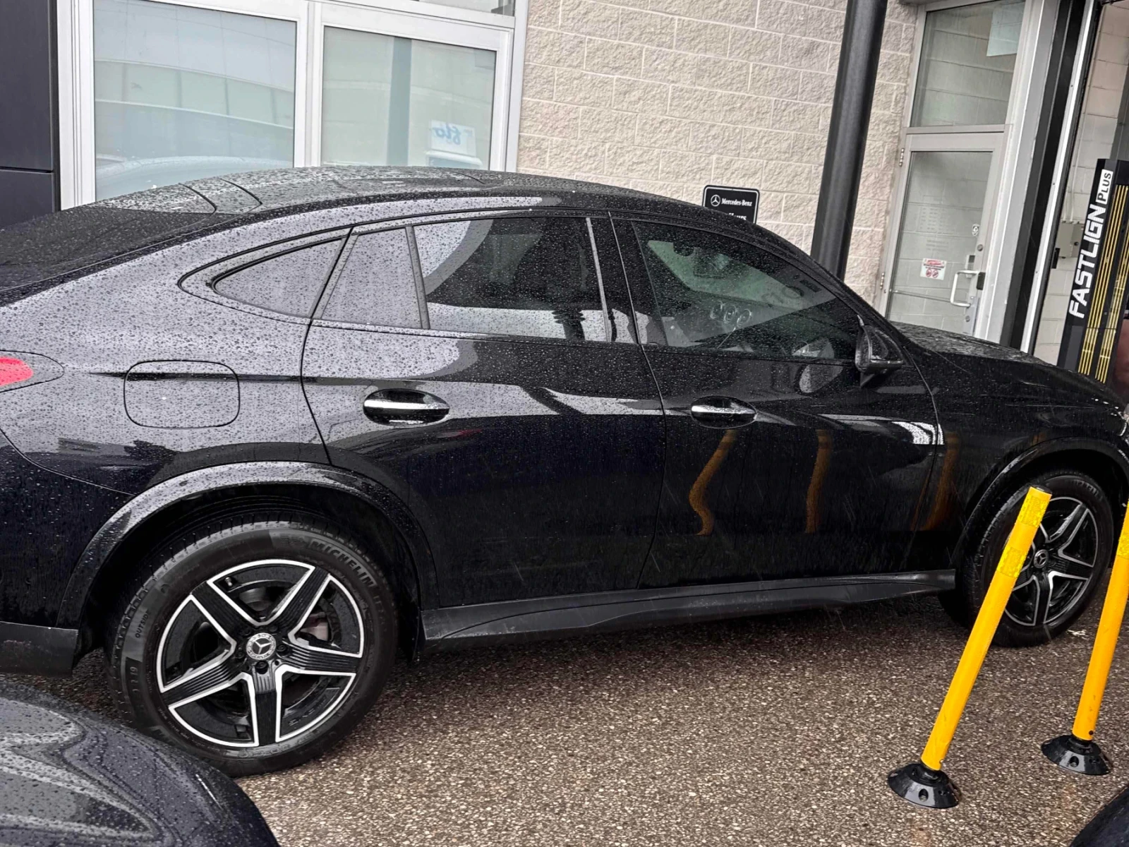 Mercedes-Benz GLC 300 ДИСТРОНИК * ПОДГРЕВ * ПАНОРАМА * CARFAX, снимка 3 - Автомобили и джипове - 54655726