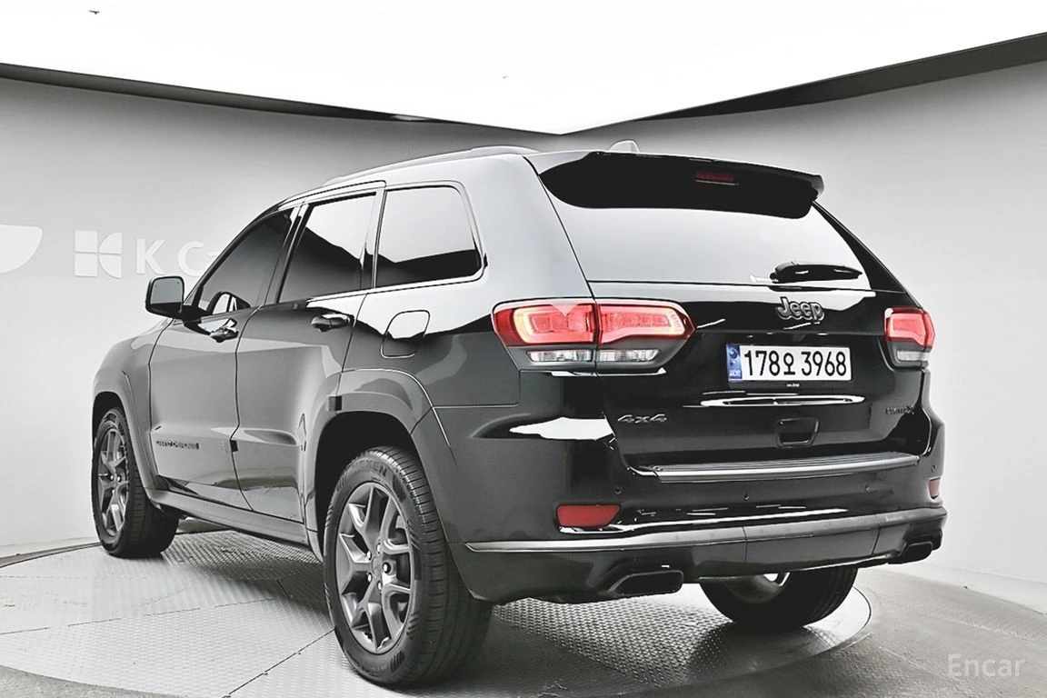 Jeep Grand cherokee 3.6* V6* 8ZF* LIMITED* ПОДГРЕВ* ОБДУХВАНЕ* 360КАМЕ, снимка 2 - Автомобили и джипове - 54683189