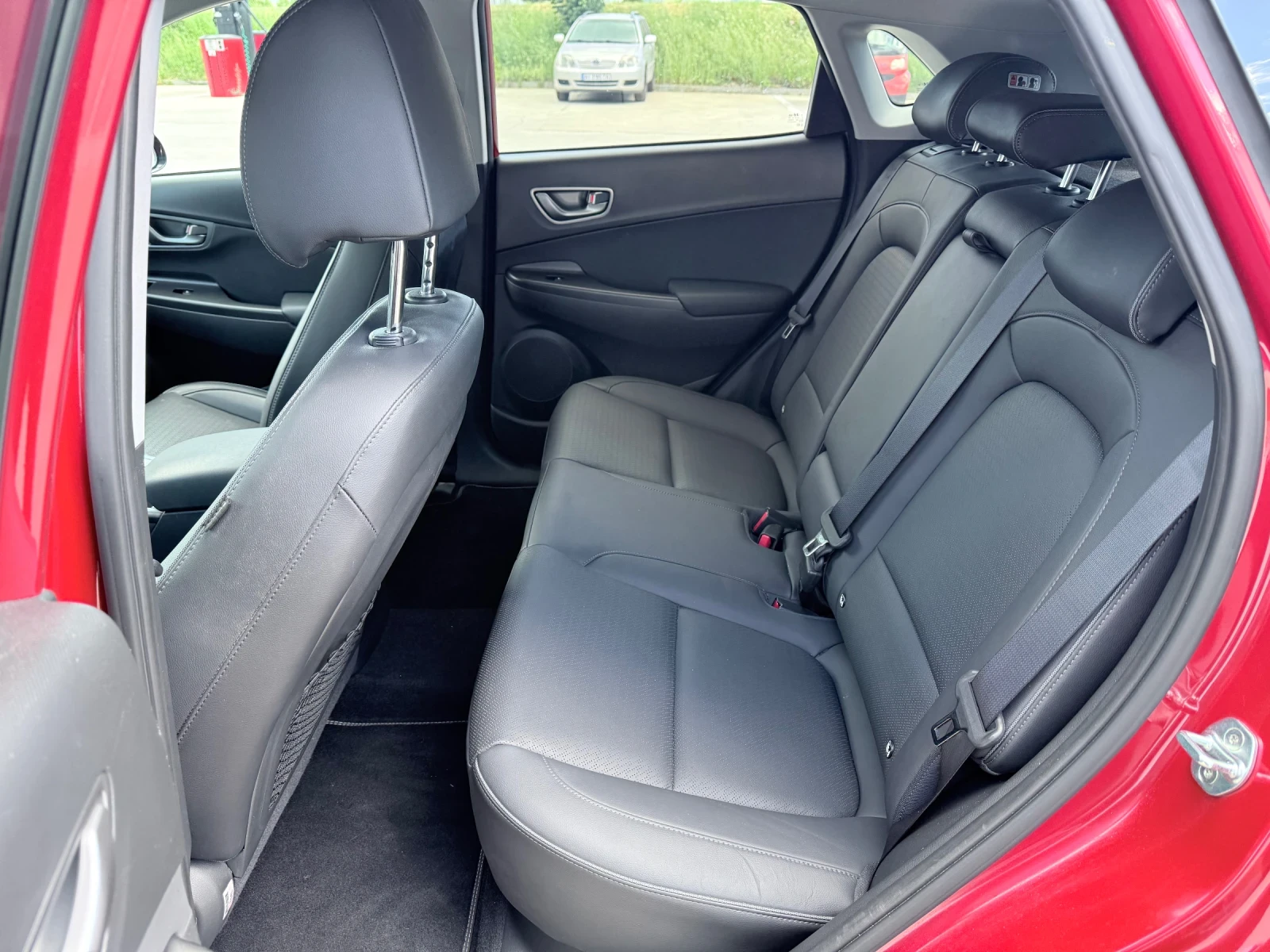 Hyundai Kona PREMIUM, снимка 10 - Автомобили и джипове - 54720543