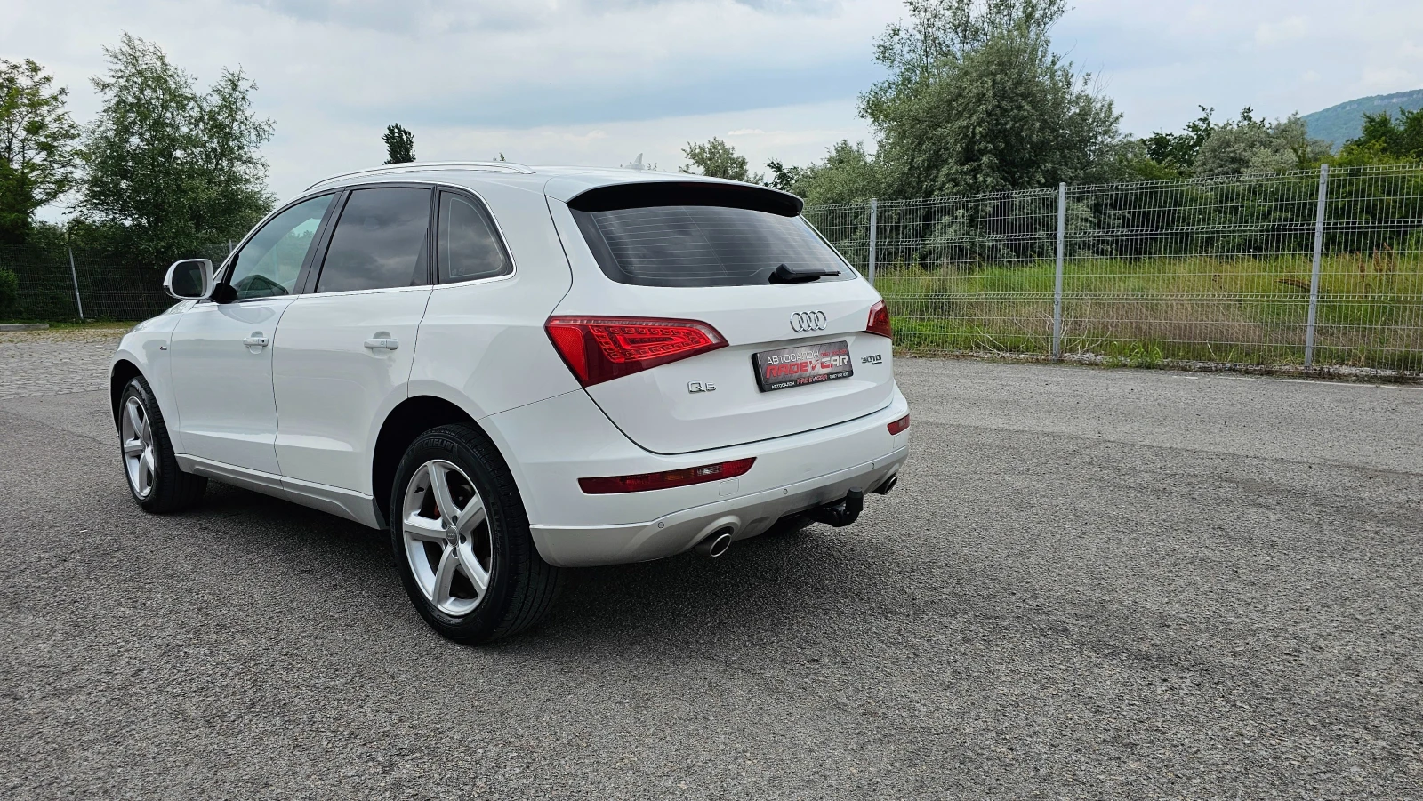 Audi Q5 3.0TDI S-LINE Navi Pano Distronic Led Bang&Olufsen, снимка 3 - Автомобили и джипове - 54834425