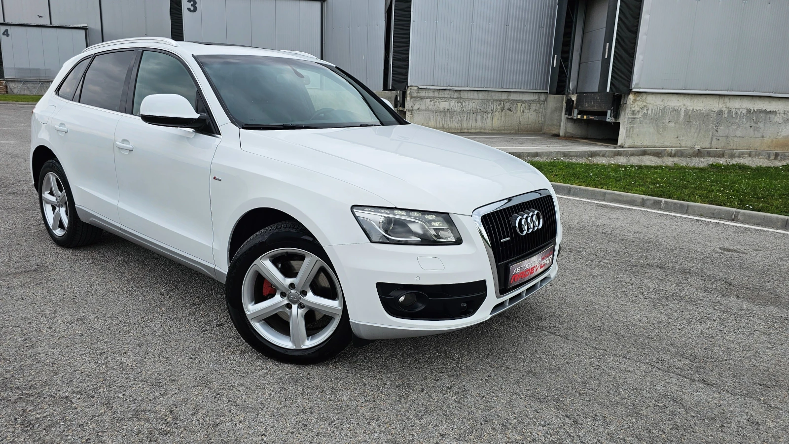 Audi Q5 3.0TDI S-LINE Navi Pano Distronic Led Bang&Olufsen, снимка 7 - Автомобили и джипове - 54834425