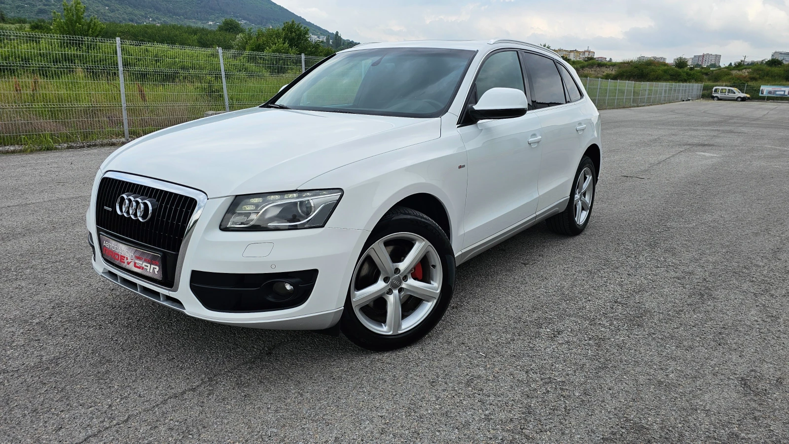 Audi Q5 3.0TDI S-LINE Navi Pano Distronic Led Bang&Olufsen
