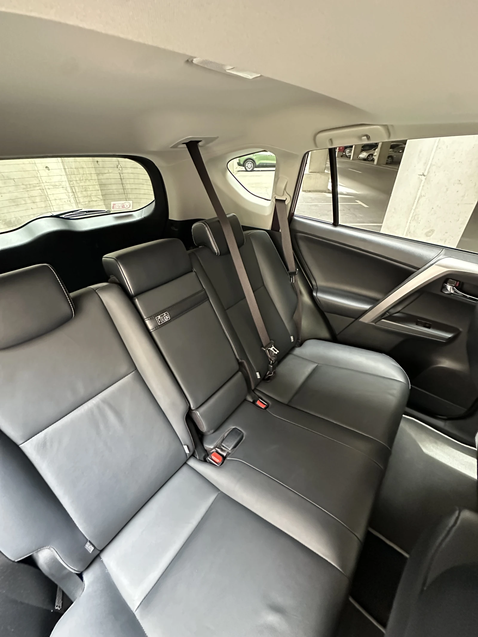 Toyota Rav4, снимка 13 - Автомобили и джипове - 54947291