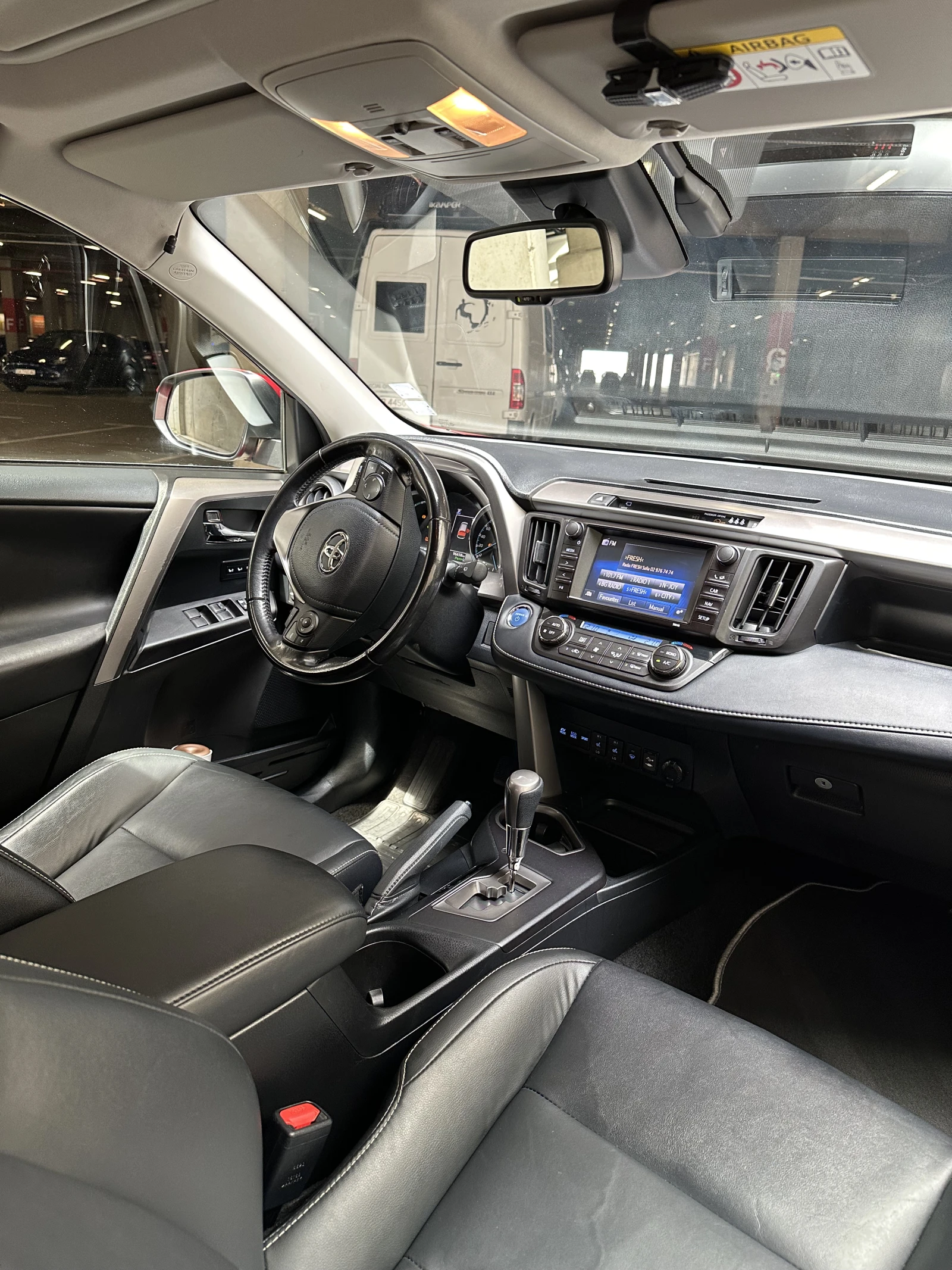 Toyota Rav4, снимка 12 - Автомобили и джипове - 54947291