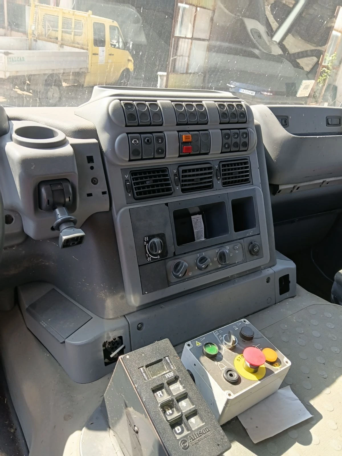 Iveco Trakker, снимка 7 - Камиони - 55365518