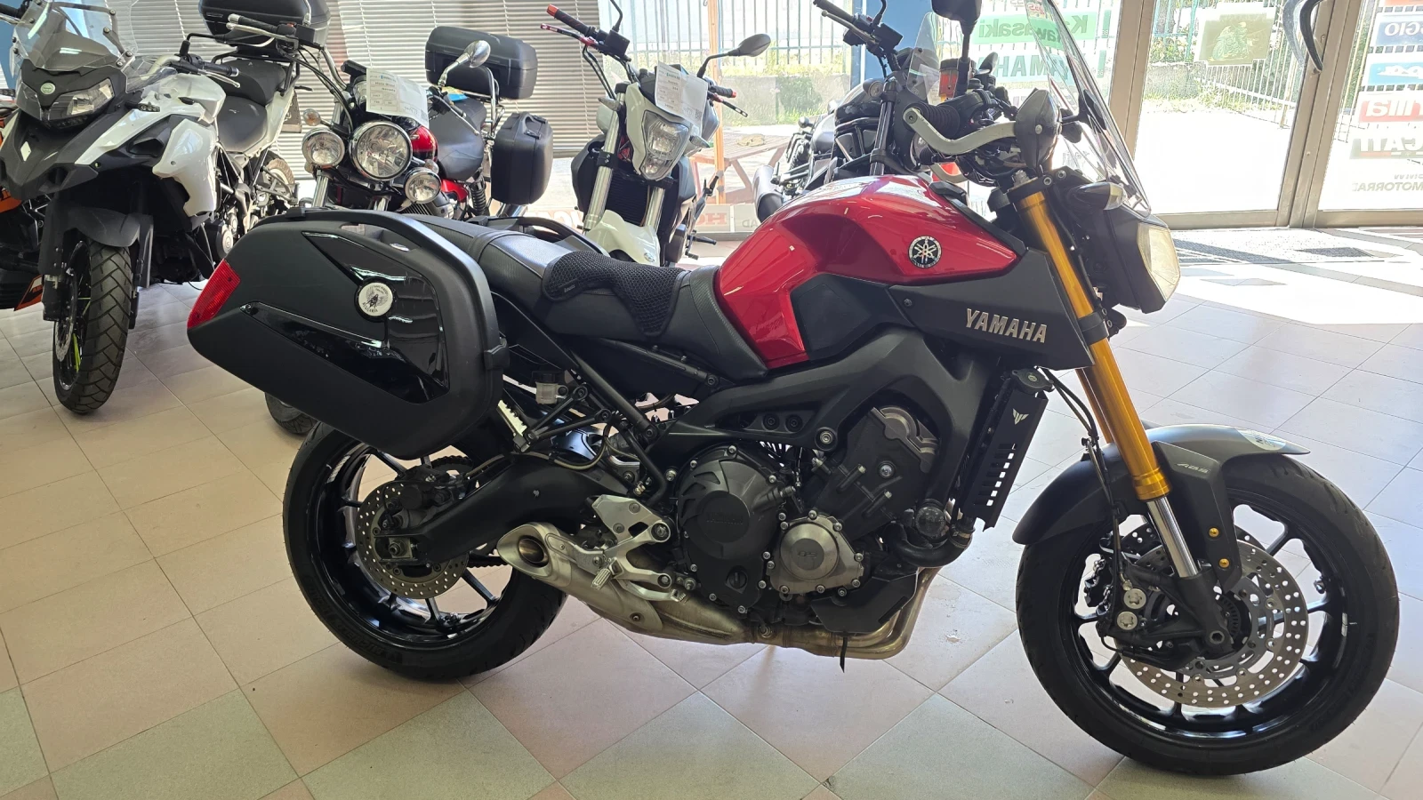 Yamaha Mt-09 Тунинг ! Лизинг !, снимка 4 - Мотоциклети и мототехника - 55529084