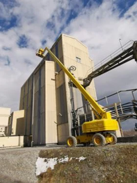 Автовишка Друга марка Genie S-85 4х4   28метра. , снимка 8