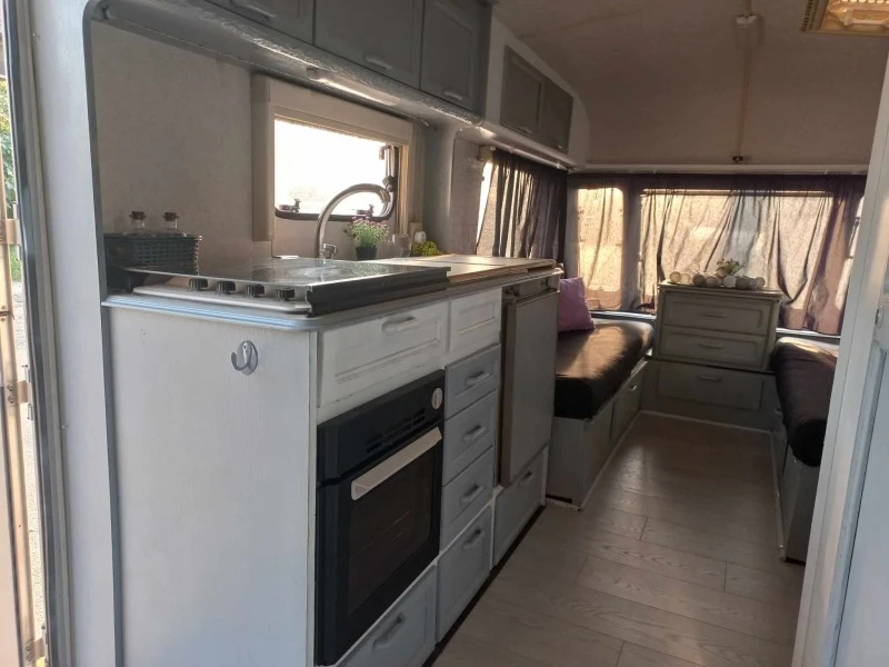 Каравана Coachmen Coachman Genius 500 5, снимка 1 - Каравани и кемпери - 47497333