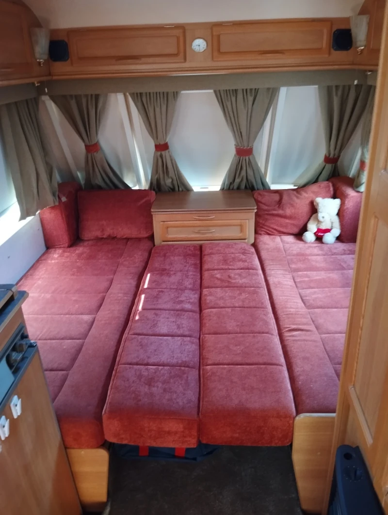 Каравана Swift Fairway Lux 490, снимка 3 - Каравани и кемпери - 53498569