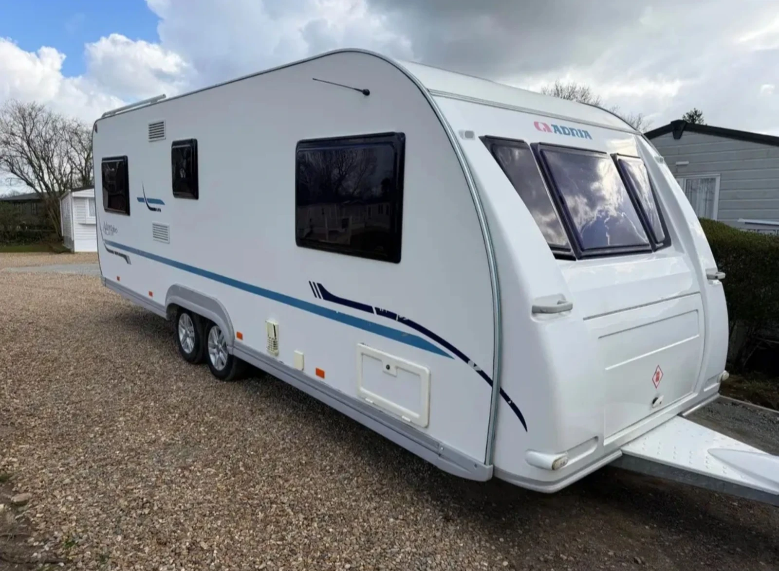 Каравана Adria, снимка 4 - Каравани и кемпери - 54128413