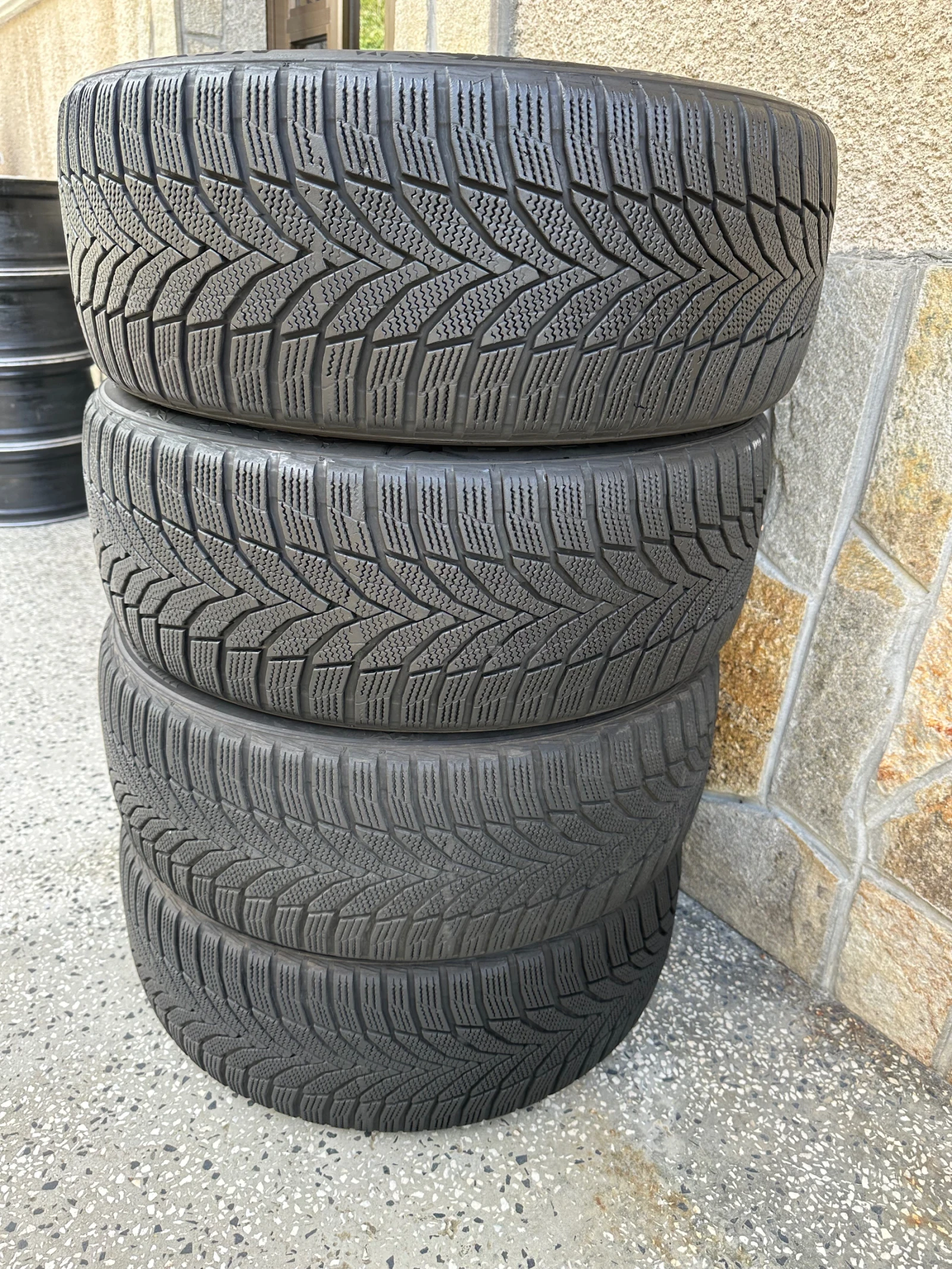  235/45R19 | Mobile.bg   4