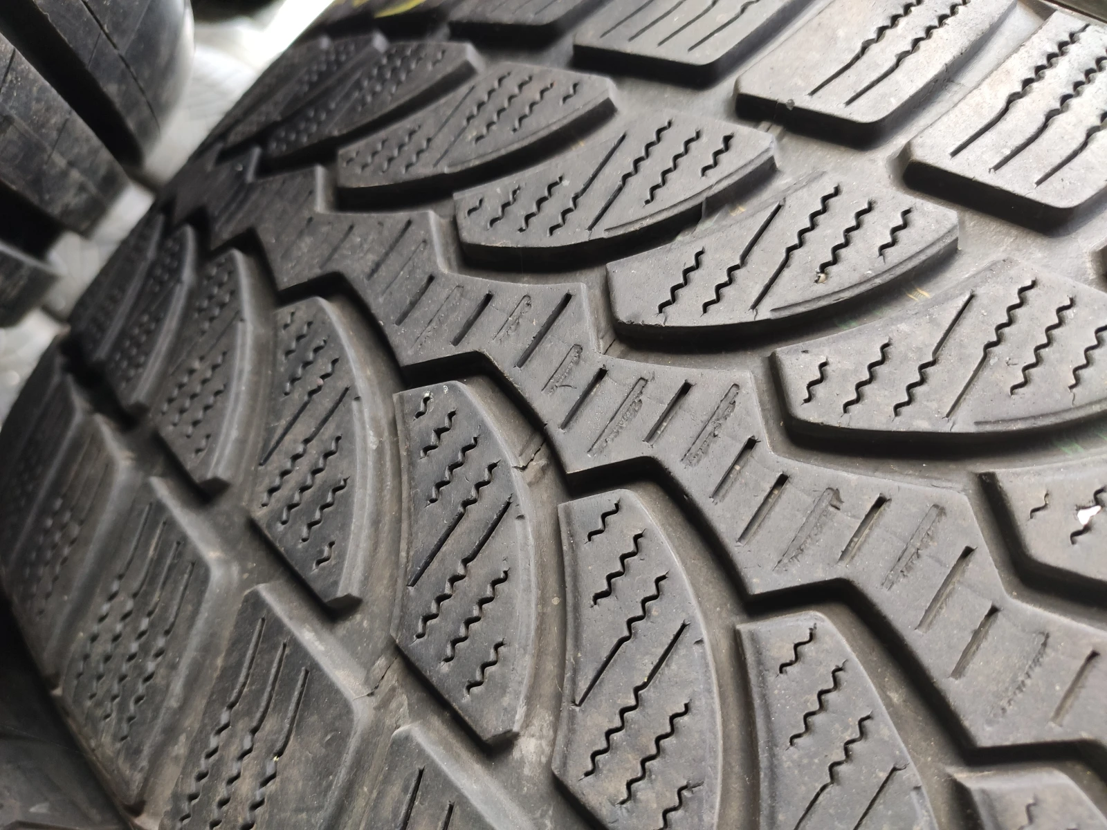 ���� 225/50R17 | Mobile.bg � ����������� 5