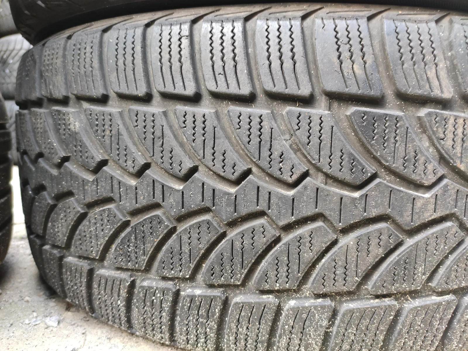 ���� 225/50R17 | Mobile.bg � ����������� 4