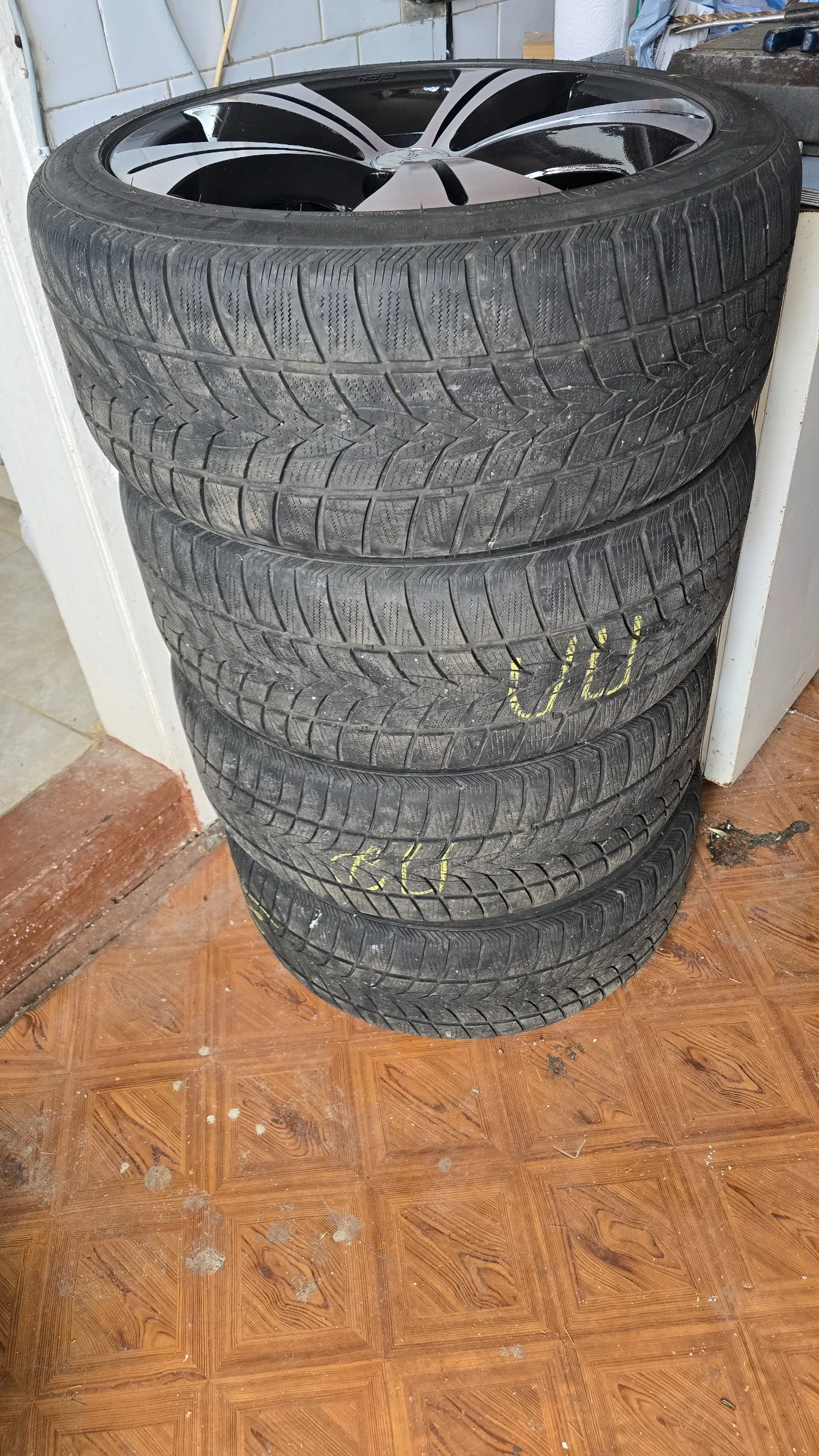 ���� � ������ 245/40R18 | Mobile.bg � ����������� 7