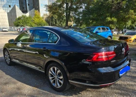 VW Passat TSI Blue Motion / ЗАКУПЕН ОТ ПОРШЕ / ПЪРВИ СОБСТВЕ, снимка 9