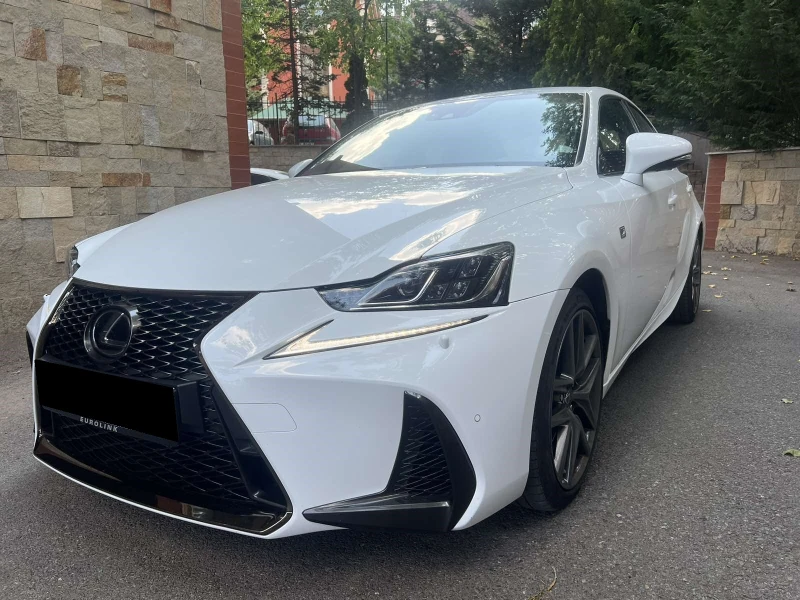 Lexus IS 200 t Sport Line, снимка 1 - Автомобили и джипове - 47064875