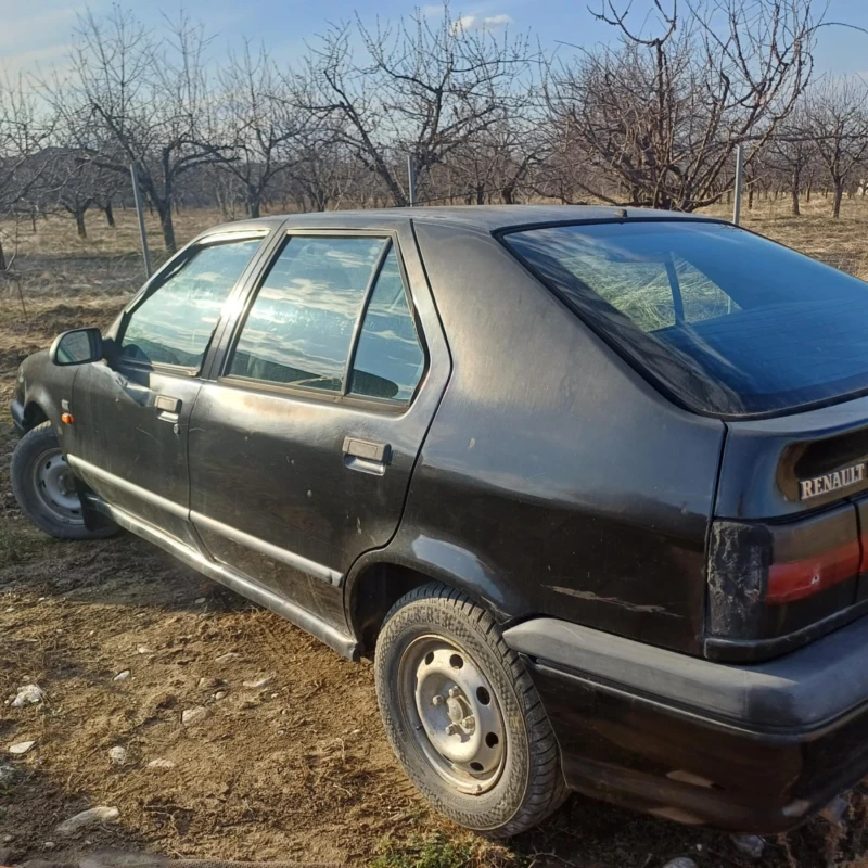 Renault 19, снимка 1 - Автомобили и джипове - 48920257