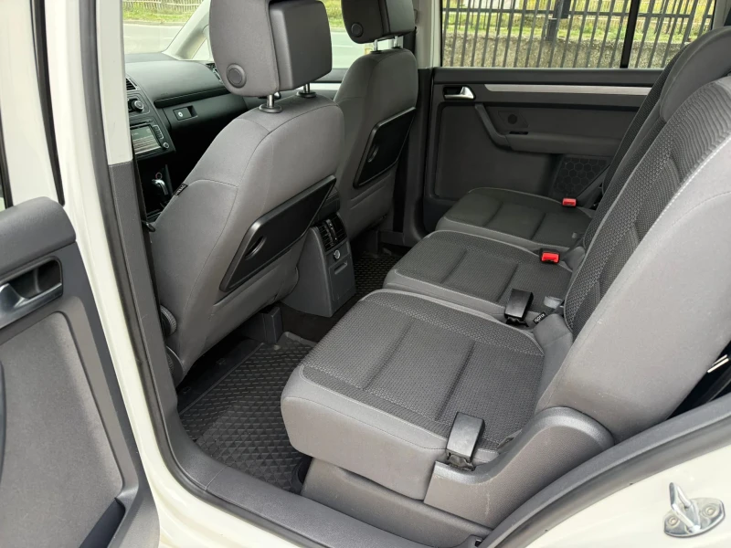 VW Touran 1.4 Бензин/Метан, снимка 12 - Автомобили и джипове - 52336271